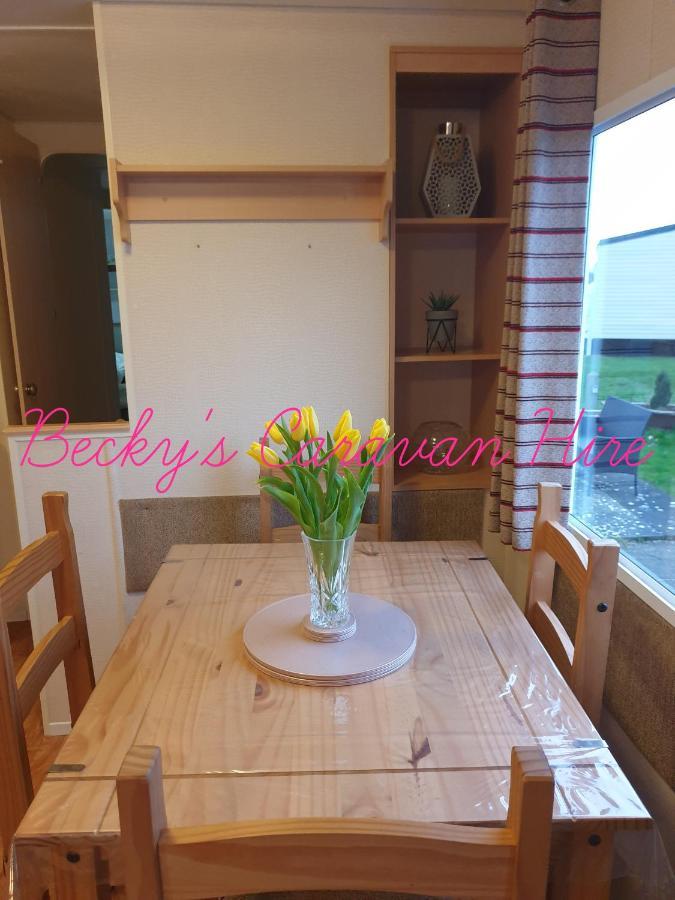 Becky'S Caravan At Marton Mere ブラックプール エクステリア 写真
